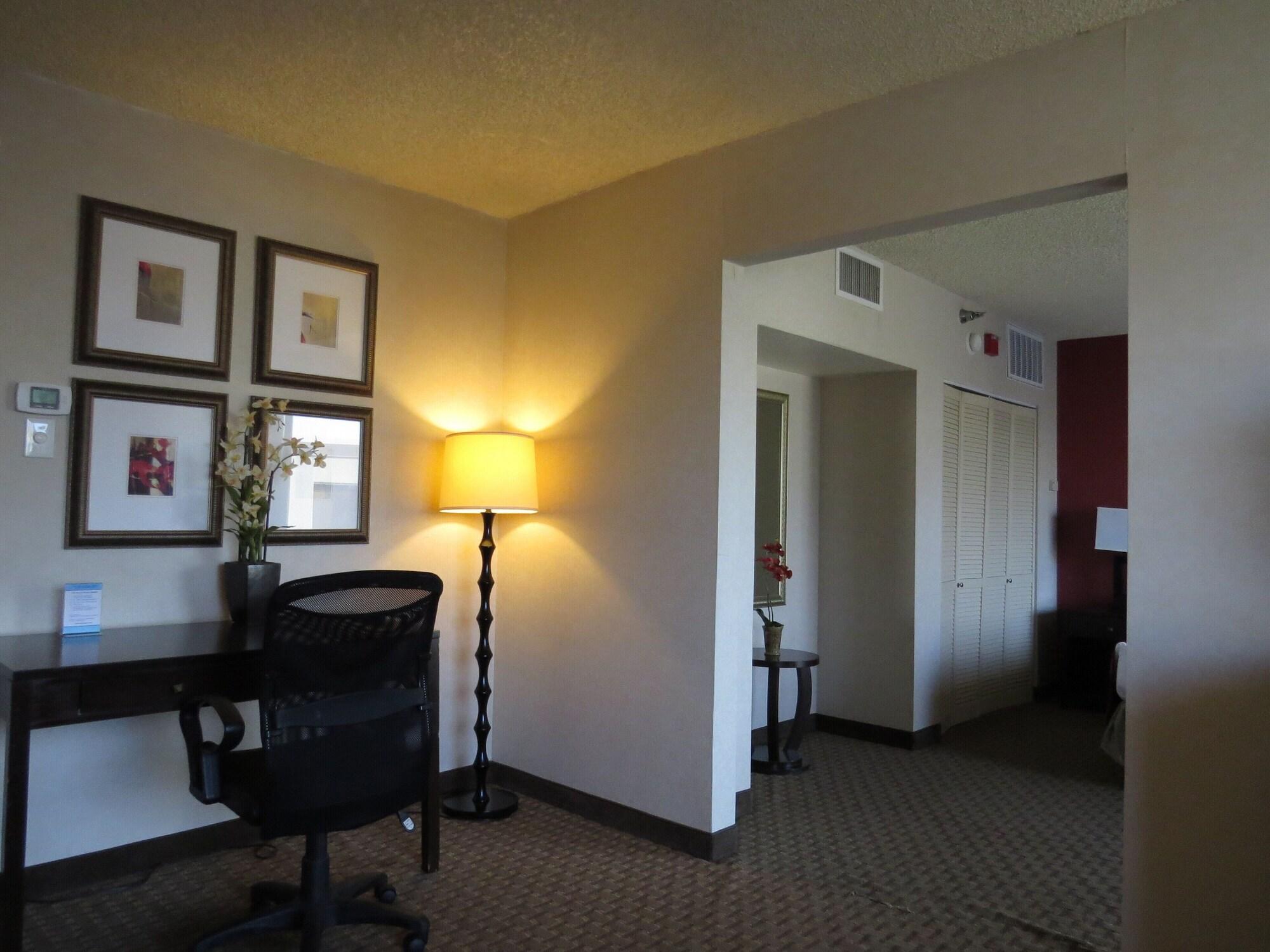 Holiday Inn Express & Suites Phoenix - Midtown, An Ihg Hotel Zewnętrze zdjęcie