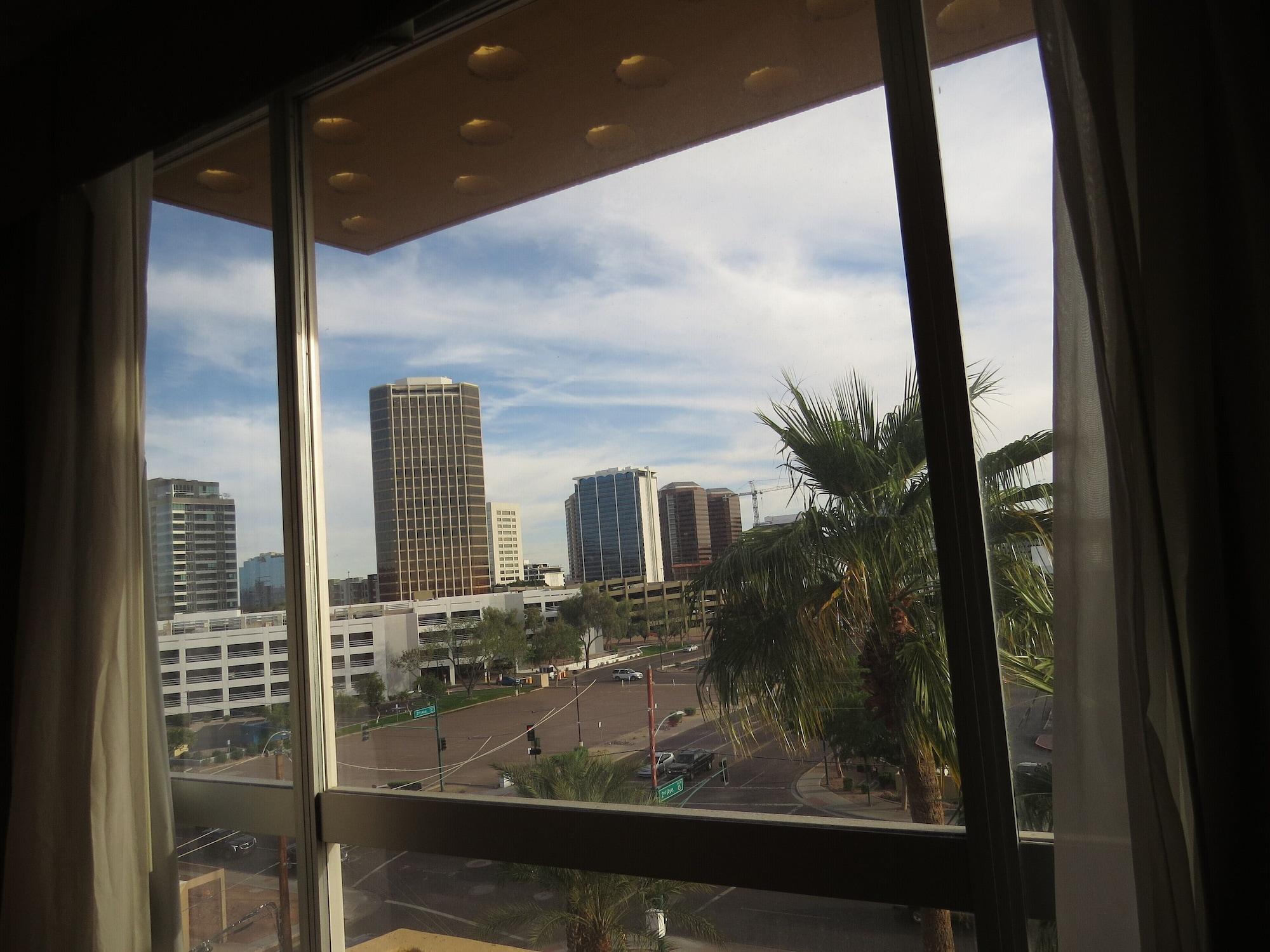 Holiday Inn Express & Suites Phoenix - Midtown, An Ihg Hotel Zewnętrze zdjęcie