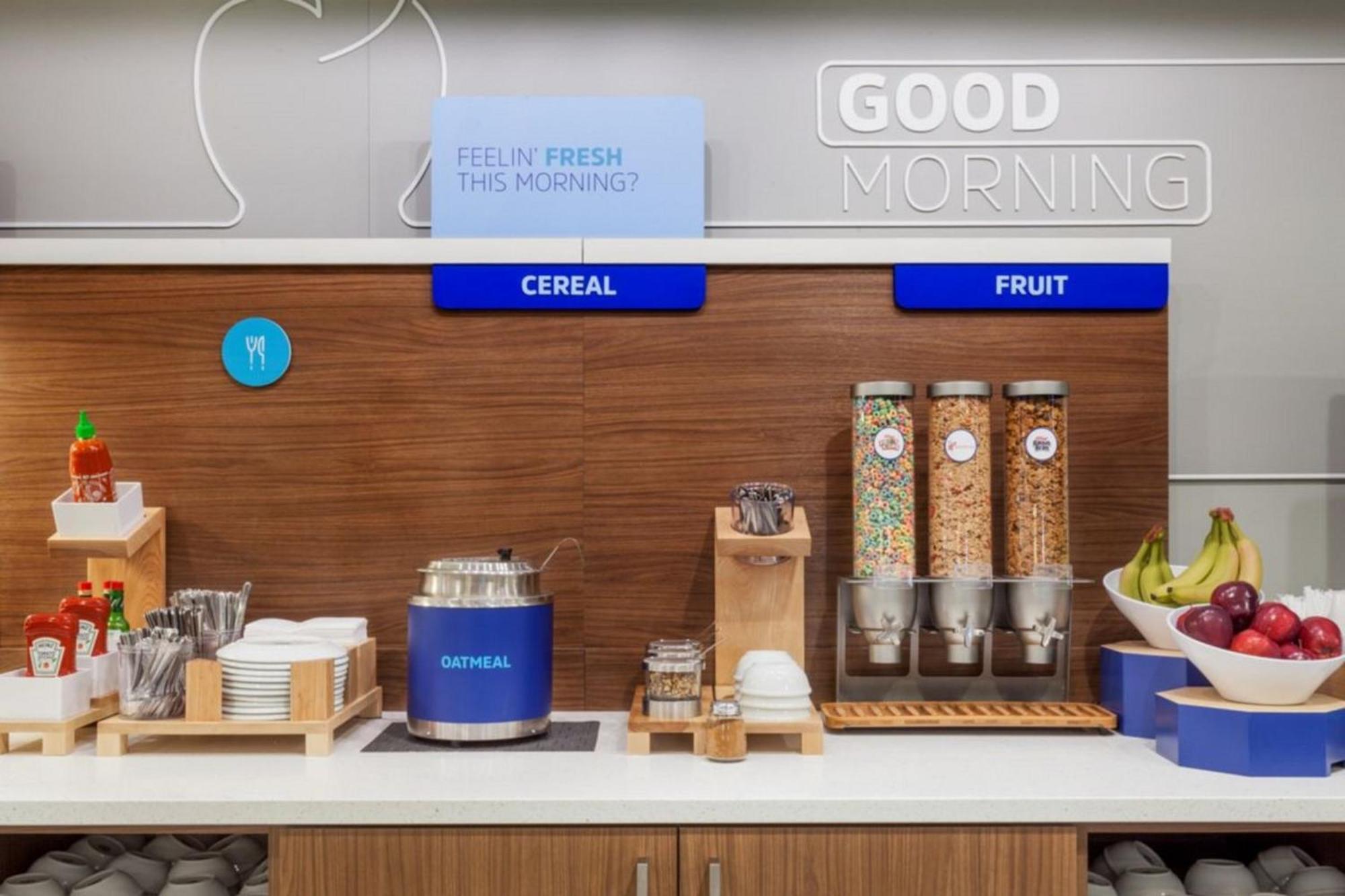 Holiday Inn Express & Suites Phoenix - Midtown, An Ihg Hotel Zewnętrze zdjęcie